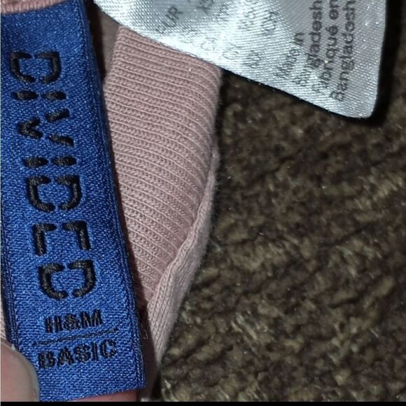 H&M DUSTY PINK T-SHIRT SZ.XS EUC - Picture 4 of 4